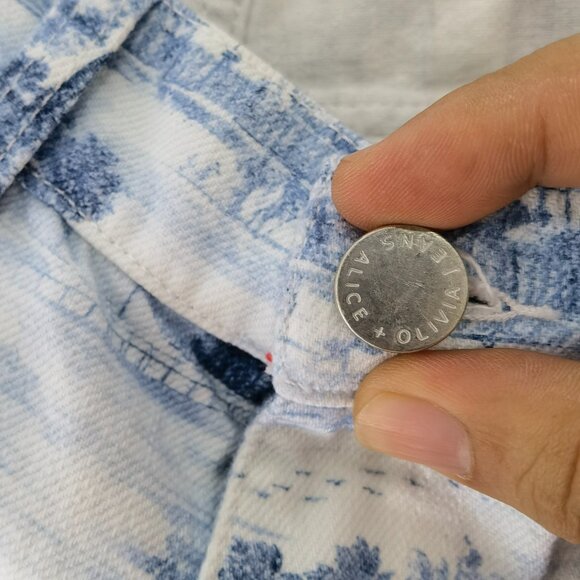 Alice + Olivia weezy printed jean - Picture 11 of 12